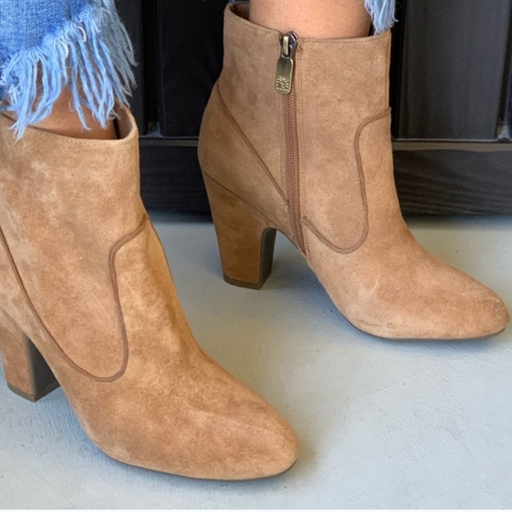 BRAND NEW ANNE KLEIN IFLEX ROUND TOE SUEDE BLOCK HEEL BOOTIES